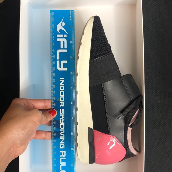 Size 38 Balenciaga Race Runners - Picture 15 of 15
